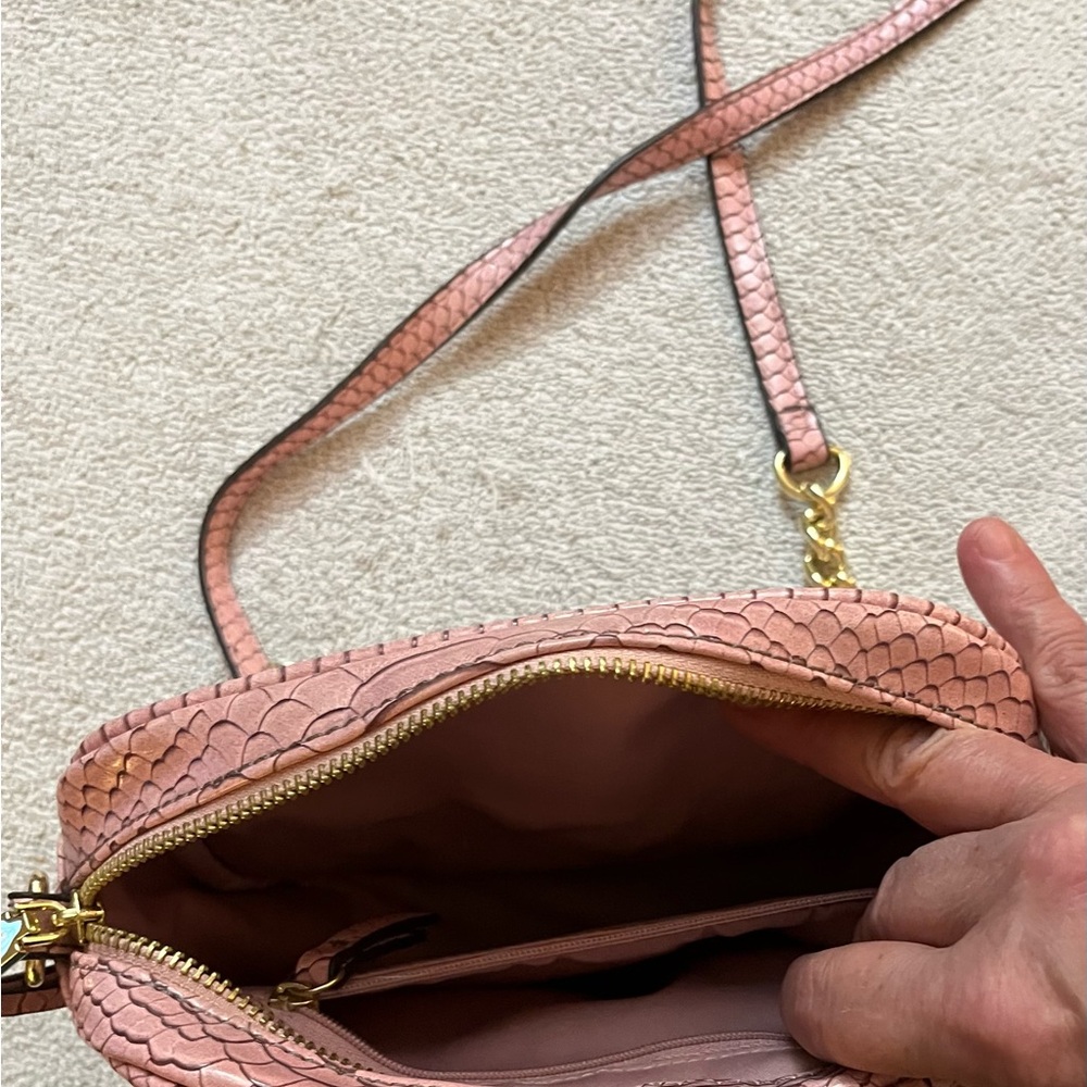 Reptile finish Dusty rose pink Crossbody Bag Liz Claiborne - Picture 4 of 13
